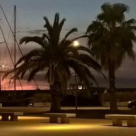 Bed N Boat Hotel na wodzie Barcelona