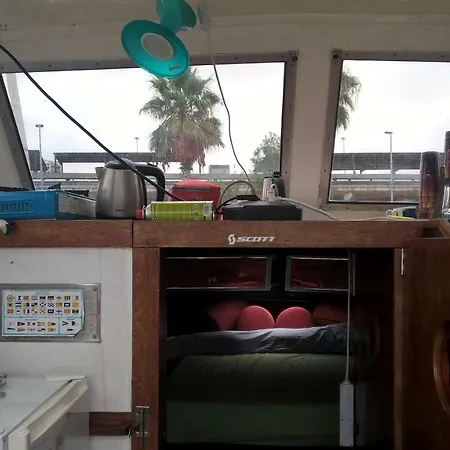 Hotel na wodzie Bed N Boat Barcelona
